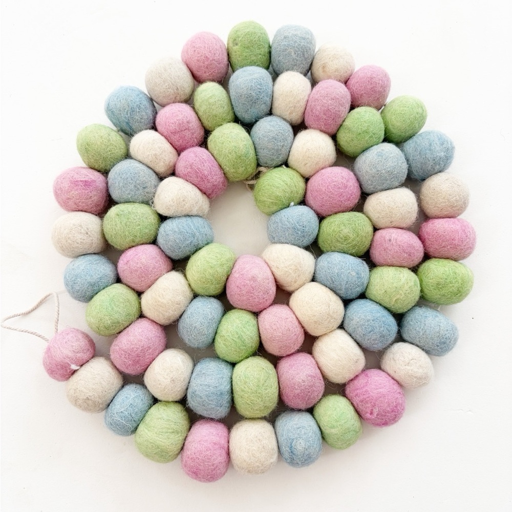 Handmade Wool Garland Colorful Felt Ball Garland Pastel pink blue green white